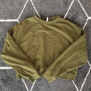 Crop army green sweatshirt